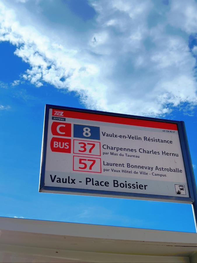Charmant Studio Vaulx-en-Velin Exterior foto